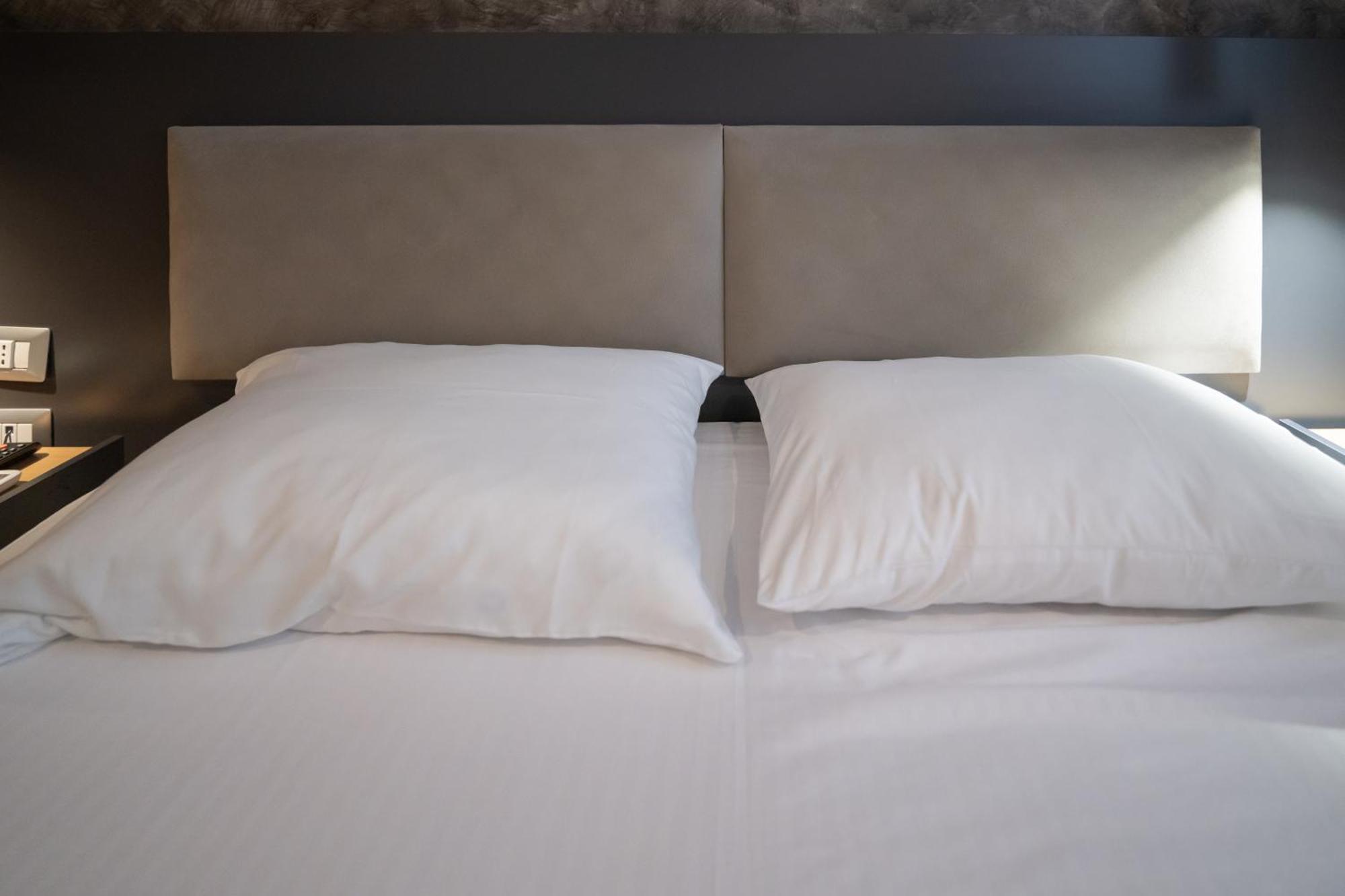 Center Boutique Hotel Tirana Bagian luar foto