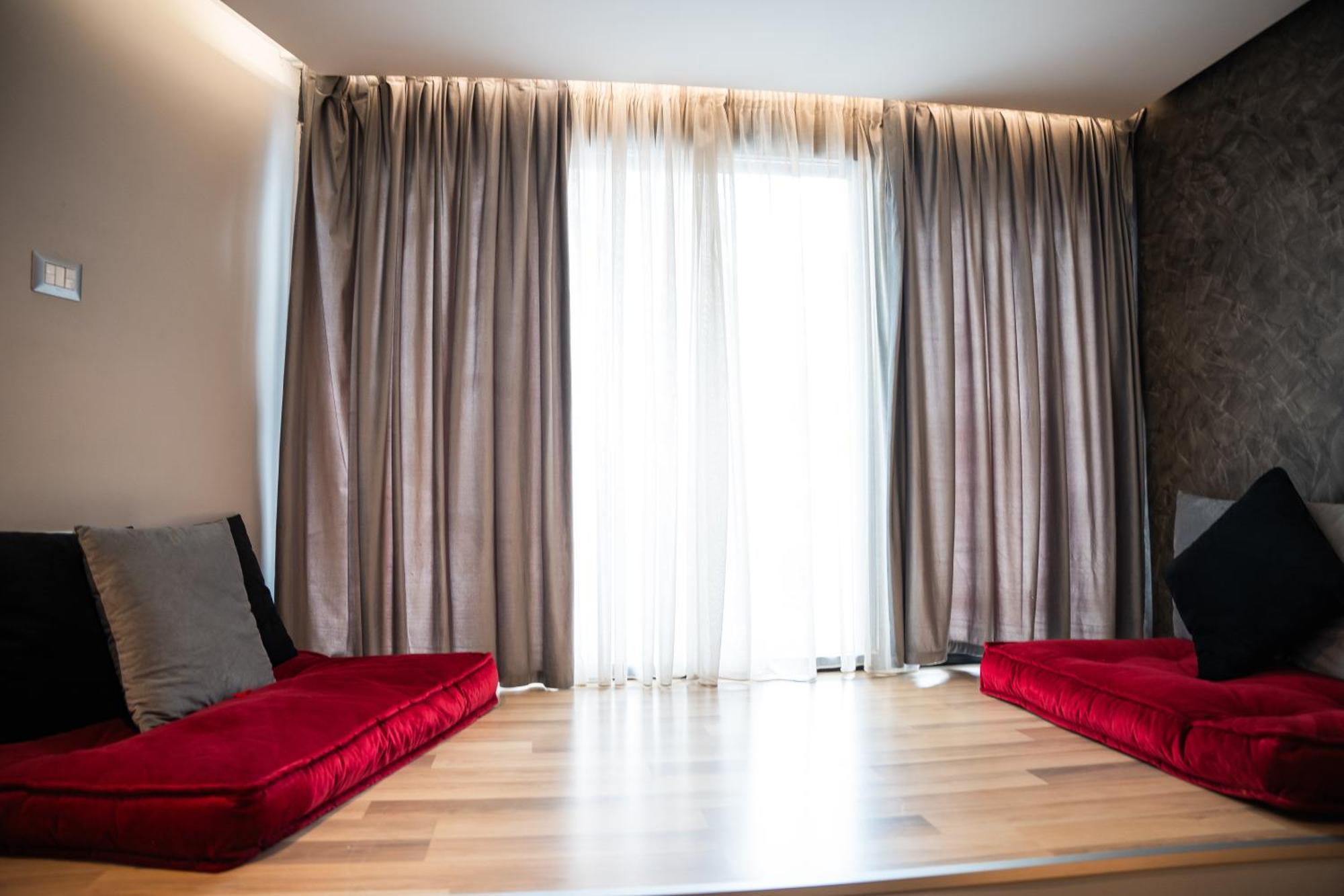 Center Boutique Hotel Tirana Bagian luar foto
