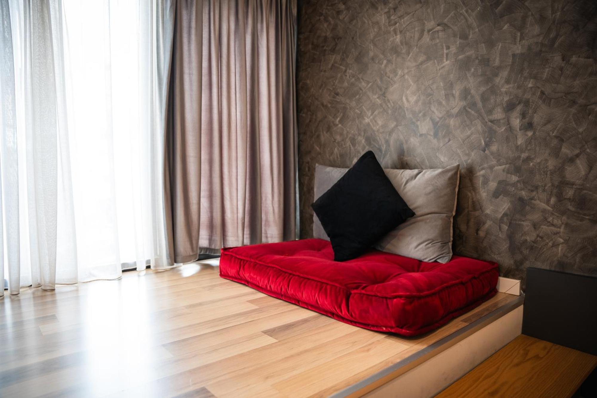 Center Boutique Hotel Tirana Bagian luar foto