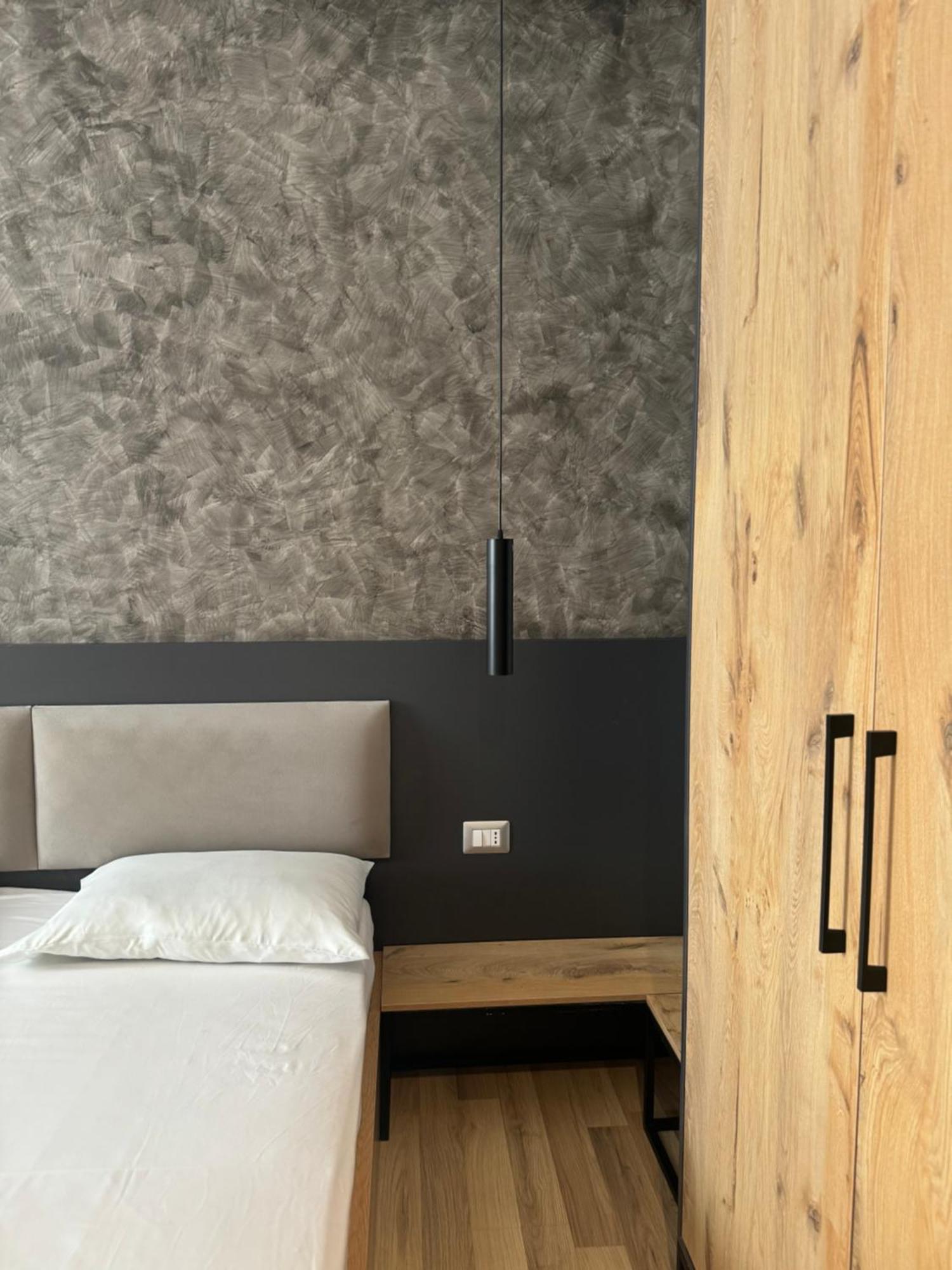Center Boutique Hotel Tirana Bagian luar foto